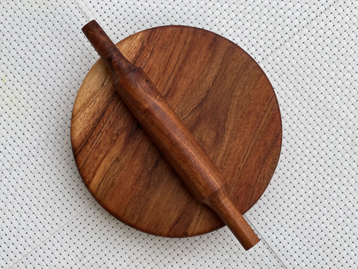 Single Piece Mango Wood Rolling Board with Pin (9.5 inch diameter * 1.5 inch)